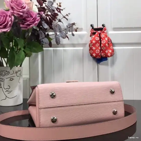PM LOUIS VUITTON GRENELLE 0617